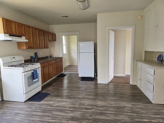 3rd image of 618 E 13th St #2