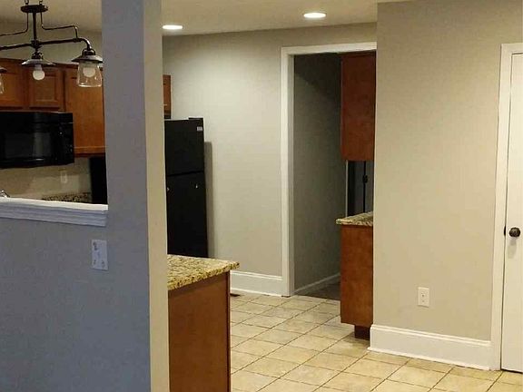 4th image of 1707 Evelyn Ave