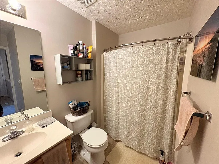 3082 Kentmere Dr — Photo 17