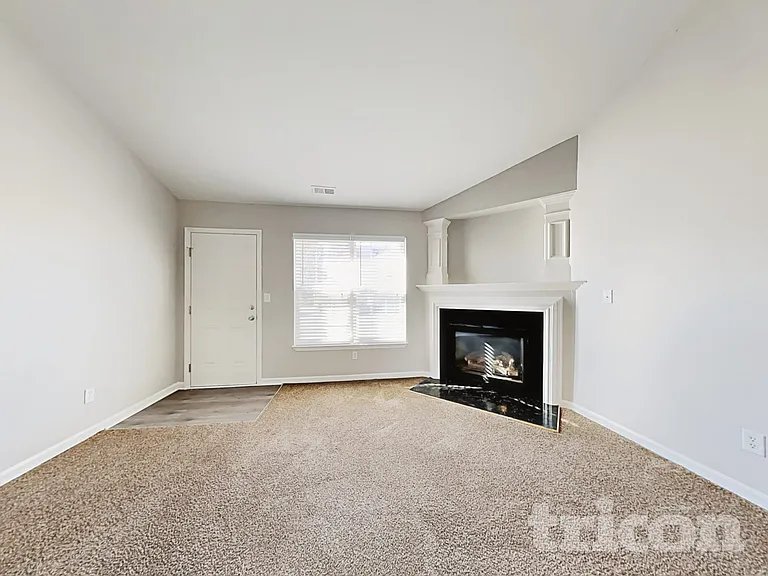 10203 Green Hedge Ave — Photo 2