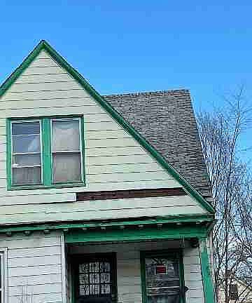 3810 Montclair