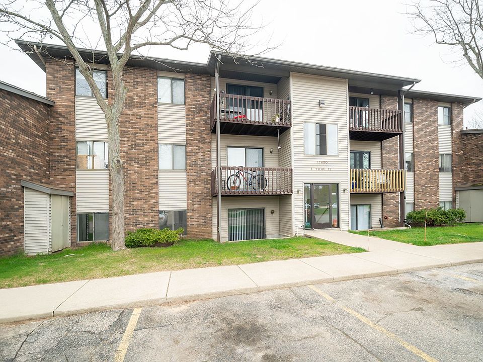 2-web-or-mls-18215-oberwald-ln-11_04232025