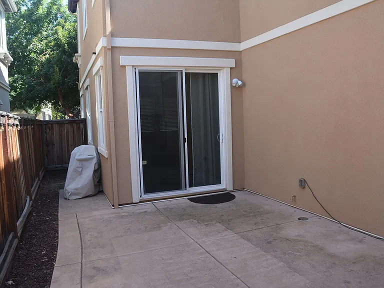 321 Macarthur Way — Photo 35