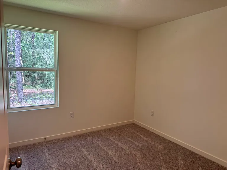 190 E Iris Ln — Photo 9