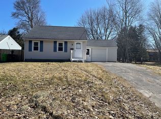 153 Maple Manor Dr, North Syracuse, NY 13212