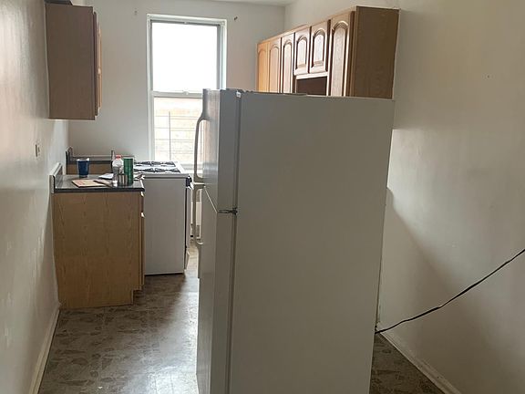 4th image of 660 Thwaites Pl #58