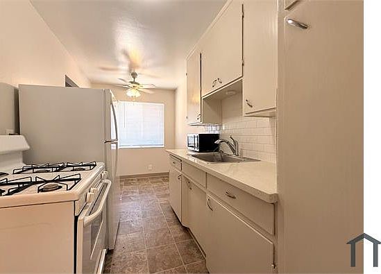 5th image of 3047 David Ave #7