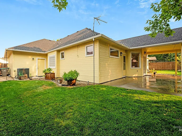 3926 N Waterloo Way — Photo 37