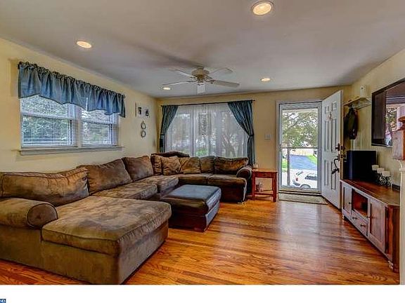 5th image of 4006 Evans Ln