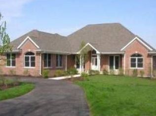 6210 Stonecastle Ln, Crystal Lake, IL 60014