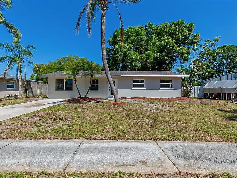 3410 Aloha Dr — Photo 1