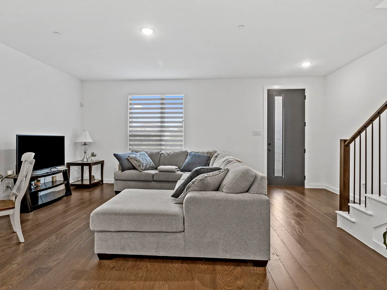 3 bed, 1806 sqft, $2,900 — Photo 4