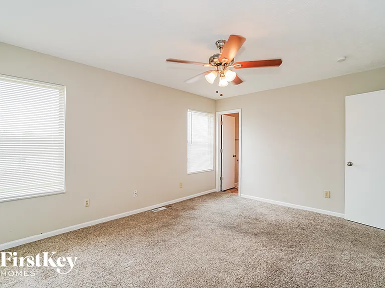 2926 Fenwood Dr — Photo 11