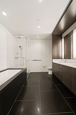 Rented by A & I Broadway | media 29