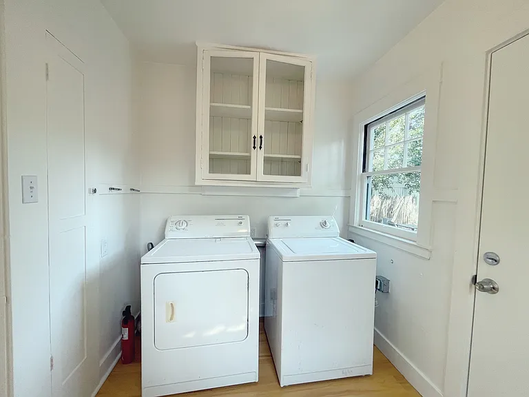 2351 Ramona St — Photo 11