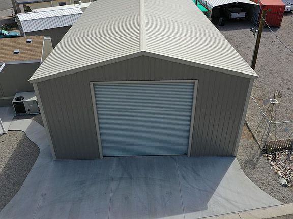 4th image of 10581 Cove Ave