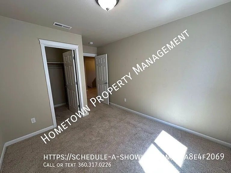 4241 Dudley Dr NE — Photo 23