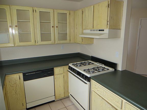 2nd image of 313 S Horne St APT B