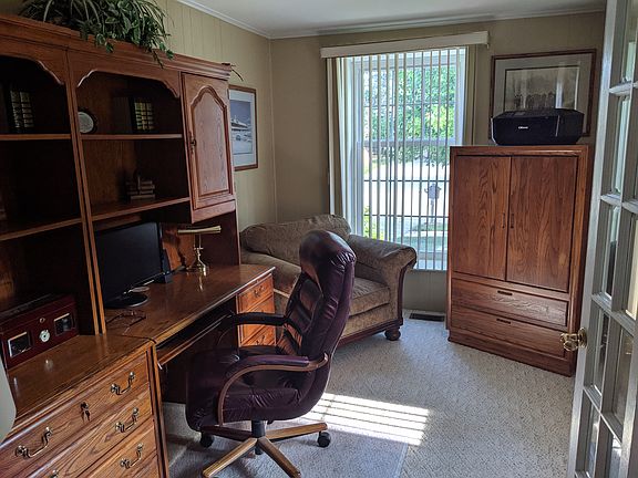 4th image of 15990 Kristin Ln