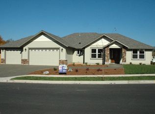 88 SE Trollview Rd, Grants Pass, OR 97527