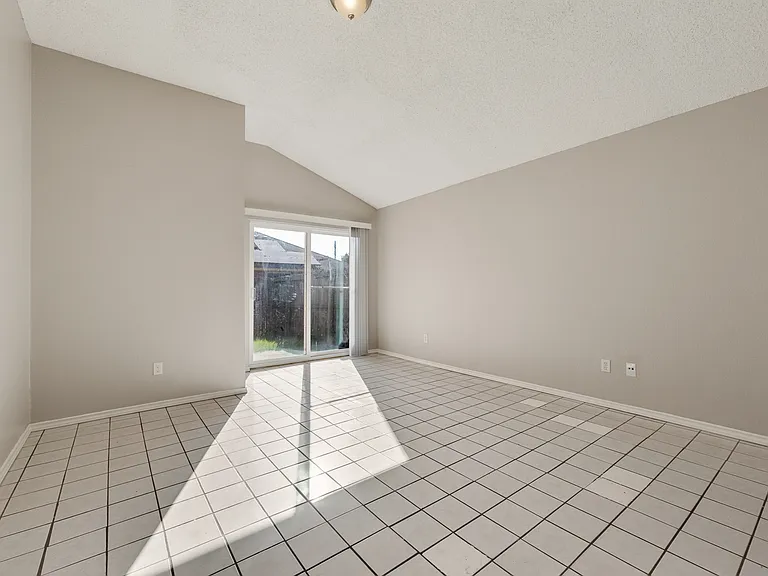 3078 Rustlewind Ln — Photo 16