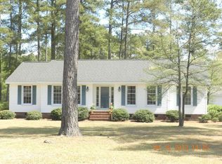 12161 McCormick Dr, Maxton, NC 28364