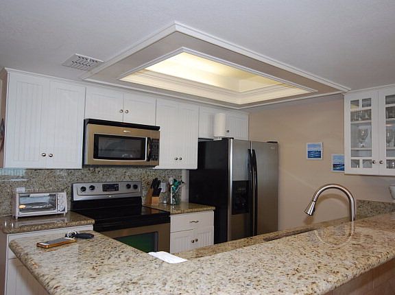 3rd image of 5550 Gulf Blvd #201