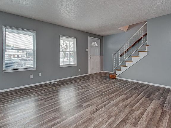 4th image of 10020 Hawkins Ct