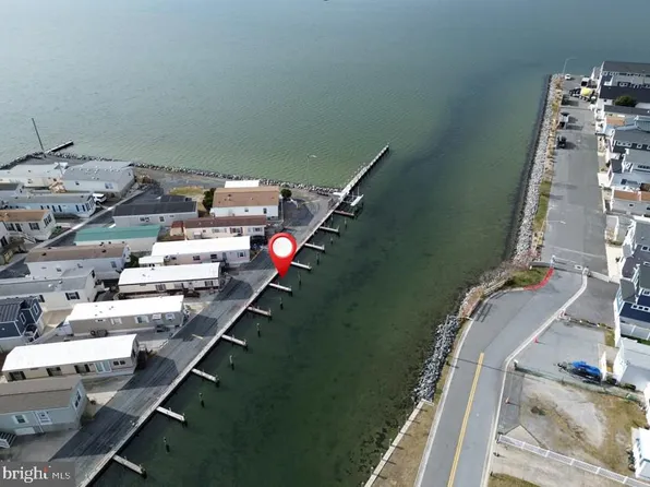 42 Middle Way Ln, Ocean City, MD 21842