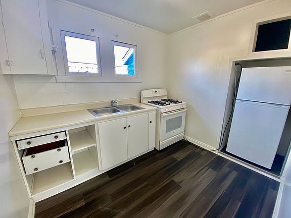 5th image of 277 Mission Ave