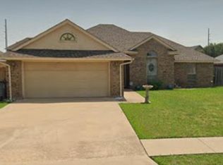2105 NW Britni Cir, Lawton, OK 73505