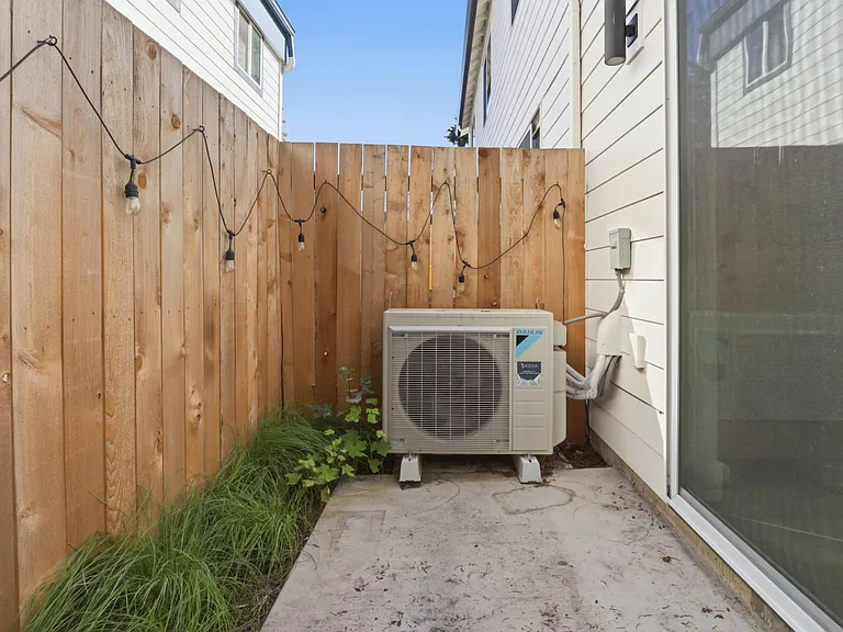8480 N Willamette Blvd #3 — Photo 14