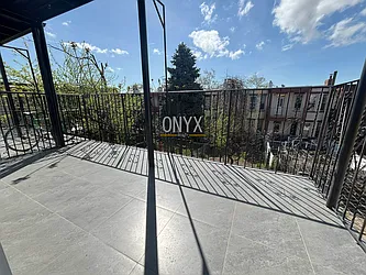 Rented by Onyx