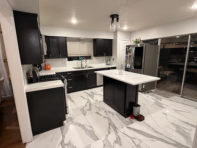 4815 Cairnleigh Dr — Photo 3