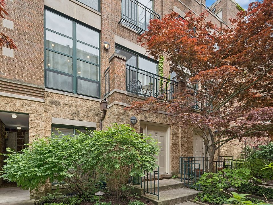 1st image of 2501 N Wayne Ave APT 17