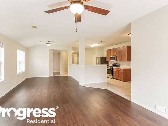 4th image of 17303 Stone Peaks Dr