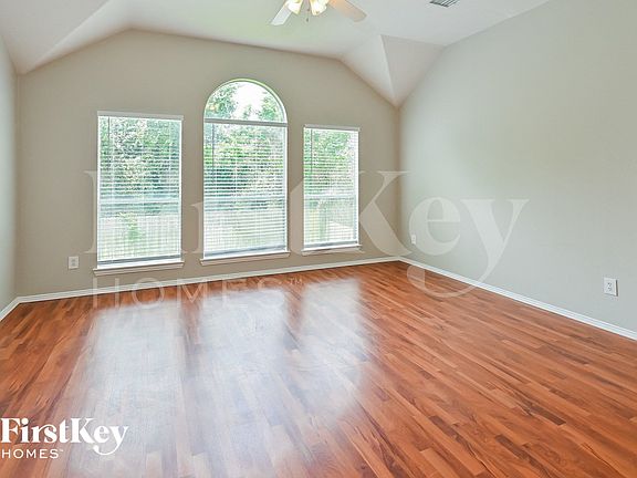 3rd image of 14103 White Oak Gardens Dr