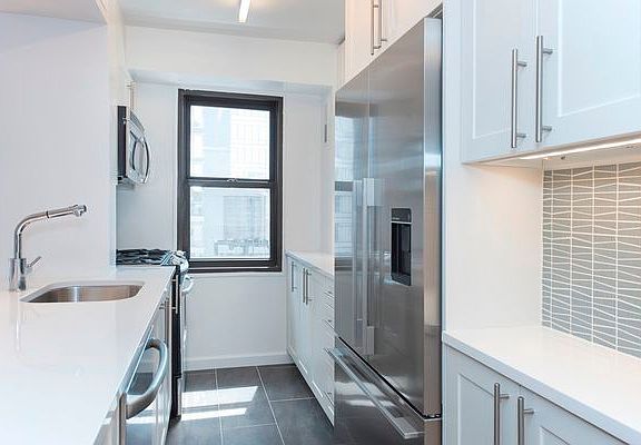 2nd image of 240 E 76th St APT 15M
