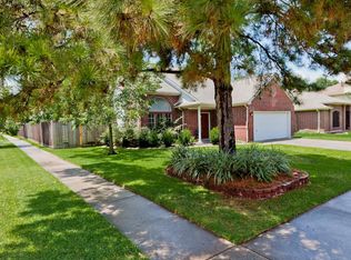 4302 Egret Dr, Seabrook, TX 77586