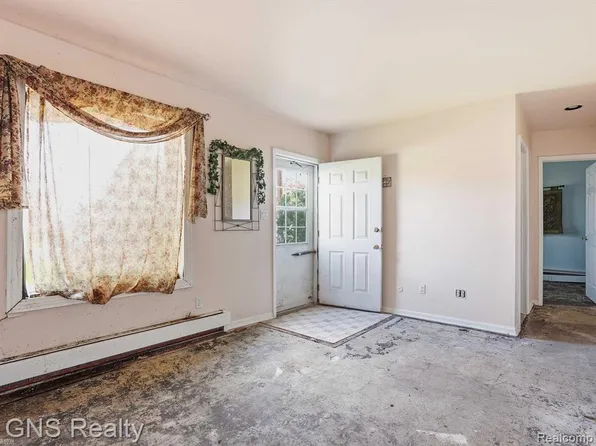 2717 Normandy Rd, Royal Oak, MI 48073