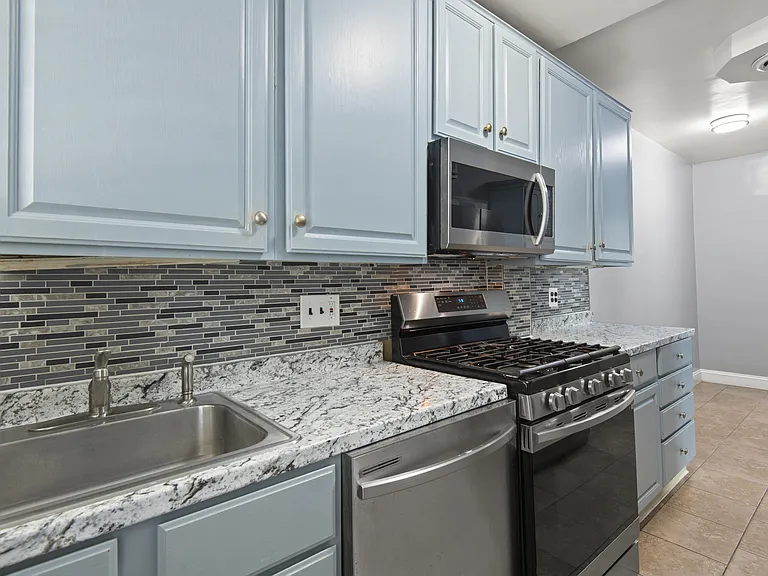 2600 N Longwood St #1 — Photo 7