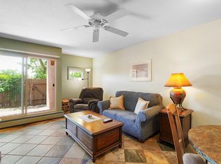 149 N Calle Ojo Feliz #B, Santa Fe, NM 87505