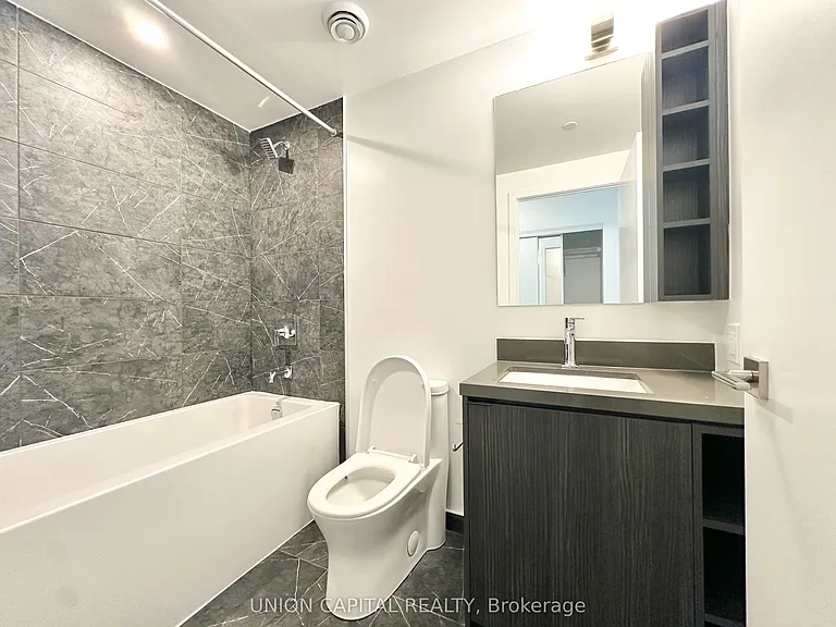 252 Church St #1110 — Photo 11