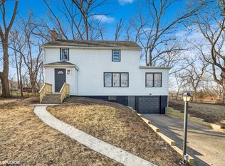 38253 N Lee Ave, Spring Grove, IL 60081