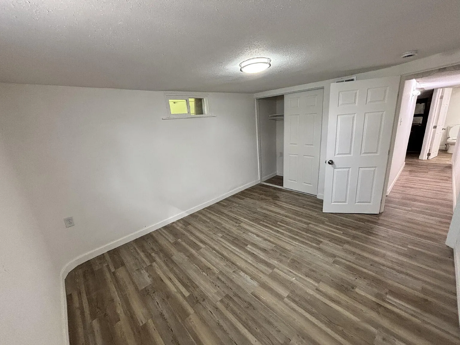 2 bed, 1.0 bath, 750 sqft, $700 — Photo 3
