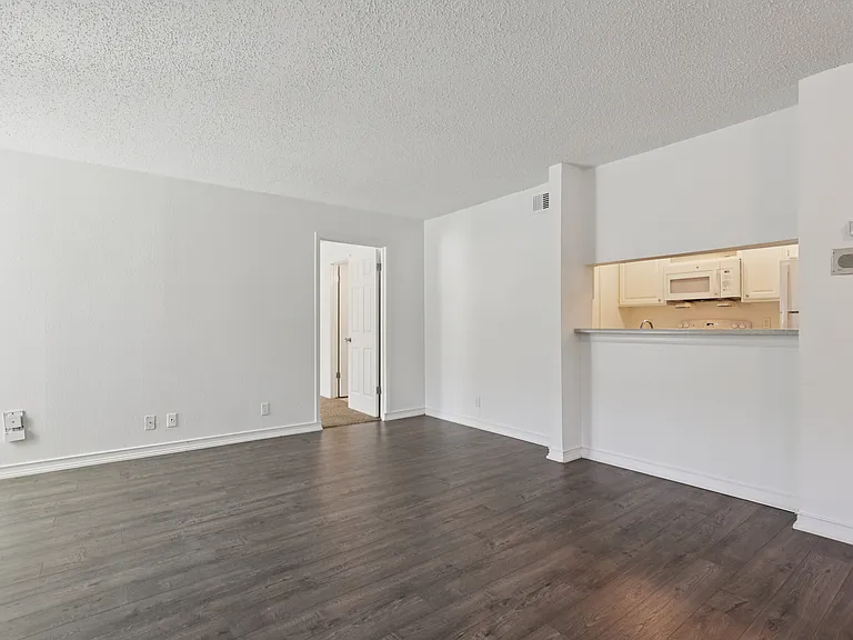 Wolfe Run Apartments — Photo 25