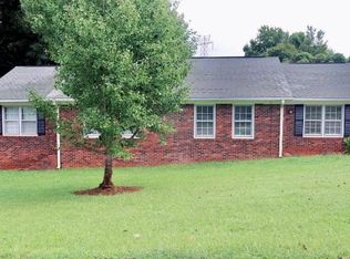 160 Sherman Dr, Boiling Springs, SC 29316