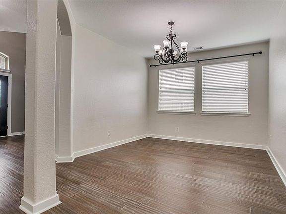 5th image of 205 Harbor Bend Ln