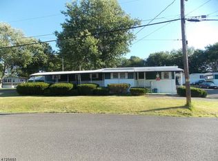 1114 State Route 28 TRLR 11, Branchburg, NJ 08876