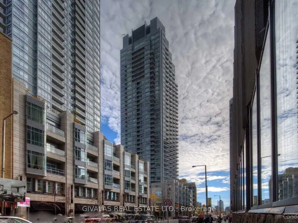 2181 Yonge St #2412, Toronto, ON M4S 3H7